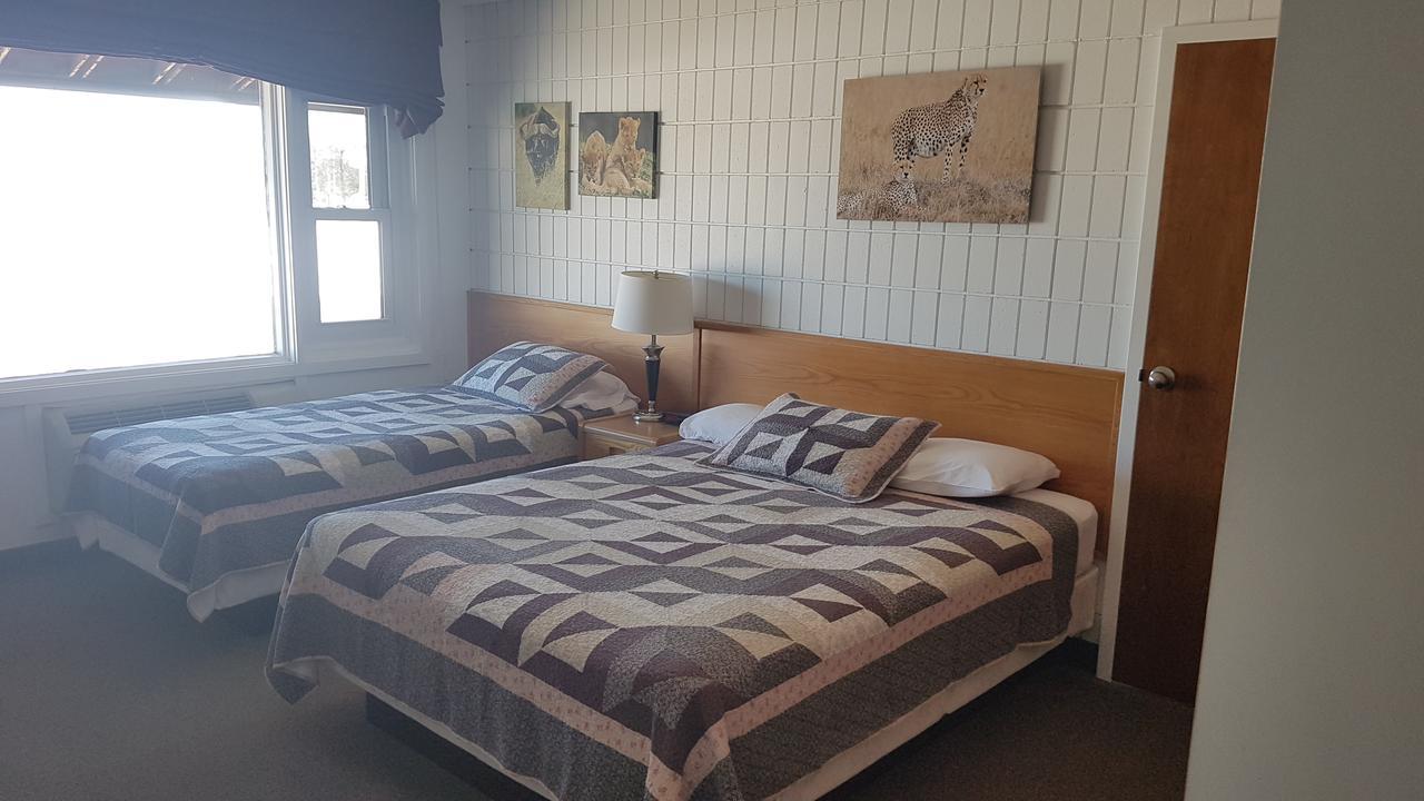 Pinawa Motel Eksteriør billede