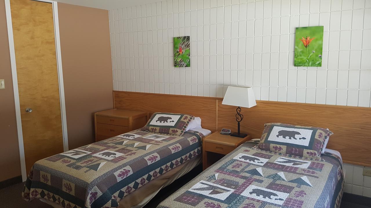 Pinawa Motel Eksteriør billede
