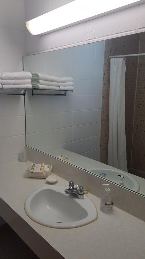 Pinawa Motel Eksteriør billede