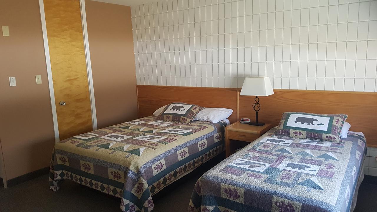 Pinawa Motel Eksteriør billede